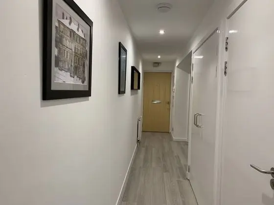 Clyde Waterfront Apartments - İç Mekan