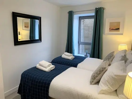 Clyde Waterfront Apartments - Oda