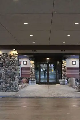 C'mon Inn Hotel & Suites - Lobi
