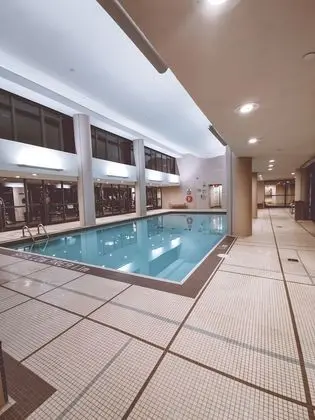 CN Tower Facing, Parking, King Bed - Havuz