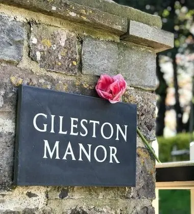 The Coach House at Gileston Manor - Dış Mekan