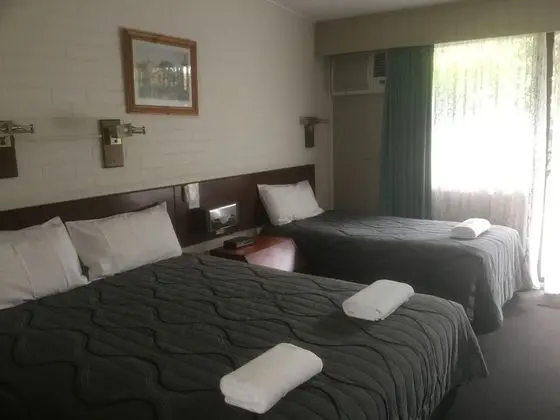 Coachman Motel - Oda