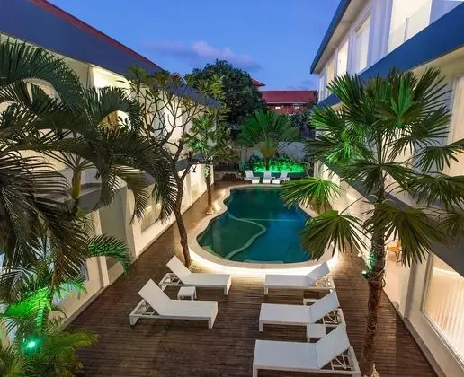 Coast Boutique Apartments - Havuz