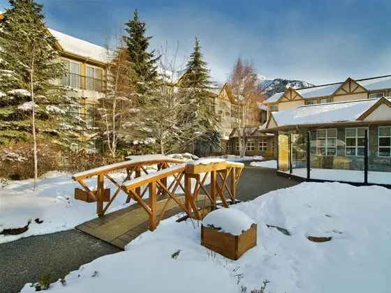Coast Canmore Hotel & Conference Center