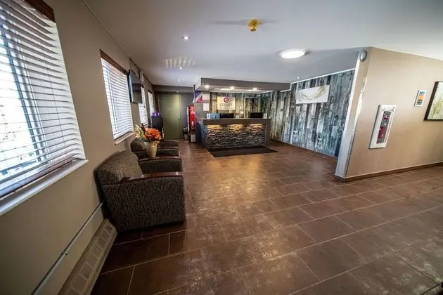 Coast Fort St. John Hotel - Lobi