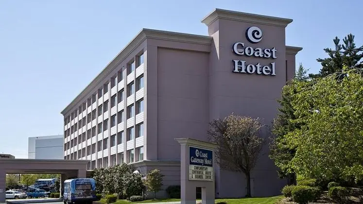 Coast Gateway Hotel