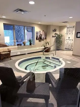 Coast Hillcrest Hotel - Spa