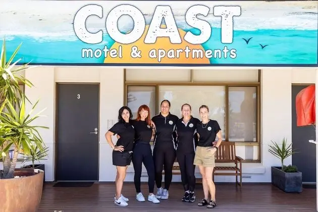 COAST motel and apartments - Dış Mekan