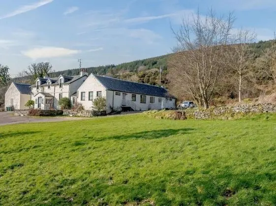 Coastal Farm Cottage With Epic Views