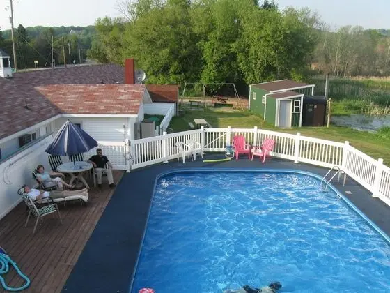 Coastal Inn - Havuz