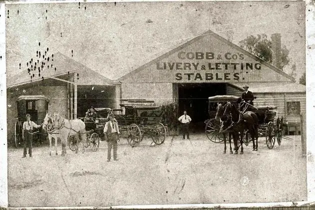 Cobb & Co Lodge - Dış Mekan