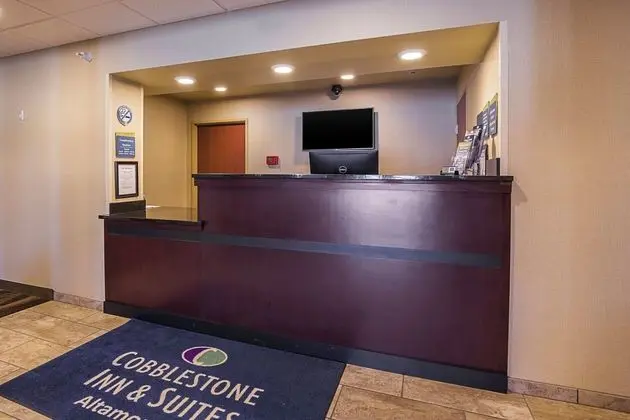 Cobblestone Inn & Suites - Altamont - Lobi
