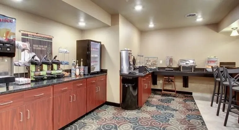 Cobblestone Inn & Suites - Altamont - Yerinde Yemek