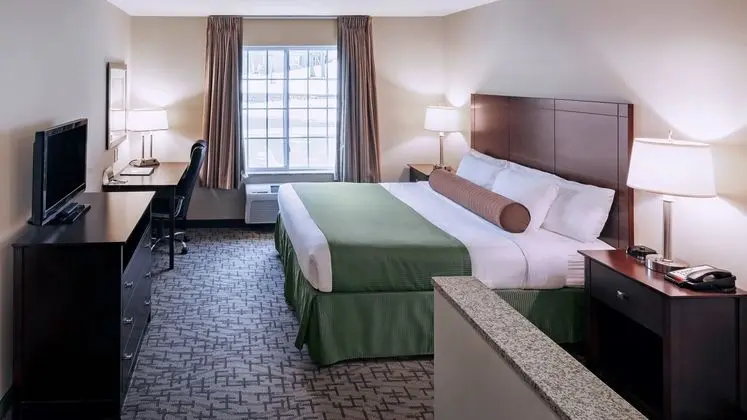 Cobblestone Inn & Suites Durand - 1