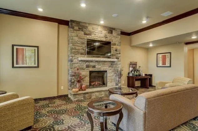 Cobblestone Inn & Suites - Eaton - Lobi