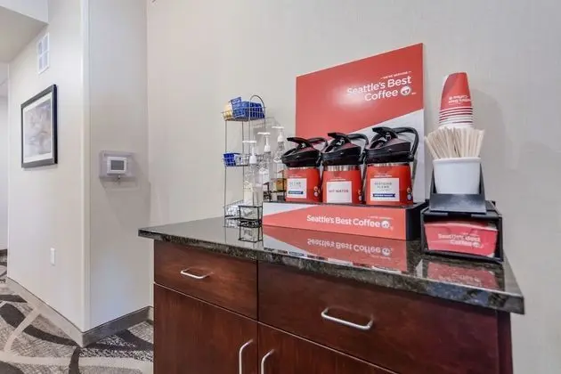 Cobblestone Inn & Suites-Fremont - Yerinde Yemek