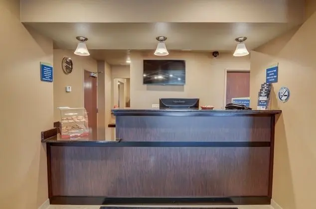 Cobblestone Inn & Suites - Kersey - Dış Mekan