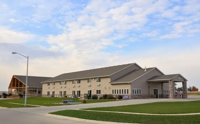 Cobblestone Inn and Suites - Lake View