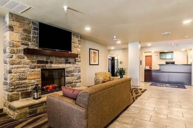 Cobblestone Inn & Suites - Ord - Lobi