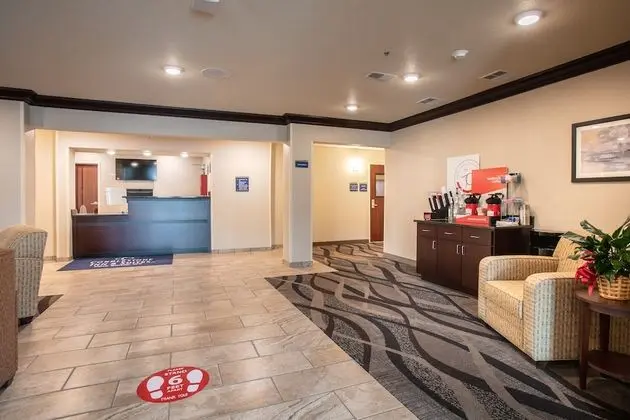 Cobblestone Inn & Suites - Pine Bluffs - Lobi
