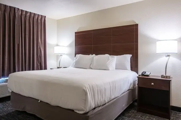 Cobblestone Inn & Suites - Pine Bluffs - Oda
