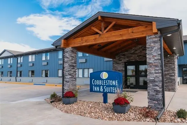 Cobblestone Inn & Suites - Trenton - 1