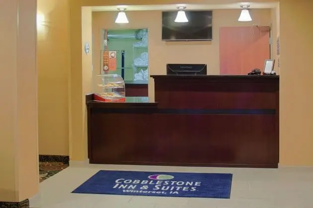 Cobblestone Inn & Suites - Winterset, IA - Dış Mekan