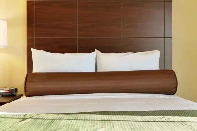 Cobblestone Hotel & Suites - Beulah - Oda