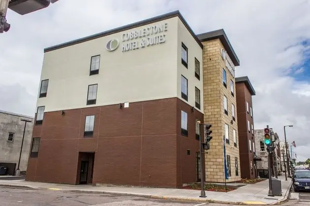 Cobblestone Hotel & Suites – Chippewa Falls - Dış Mekan