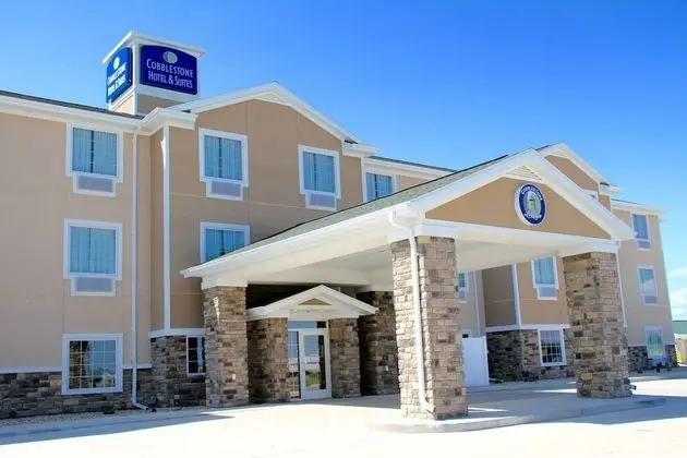 Cobblestone Hotel & Suites – Devils Lake - Dış Mekan