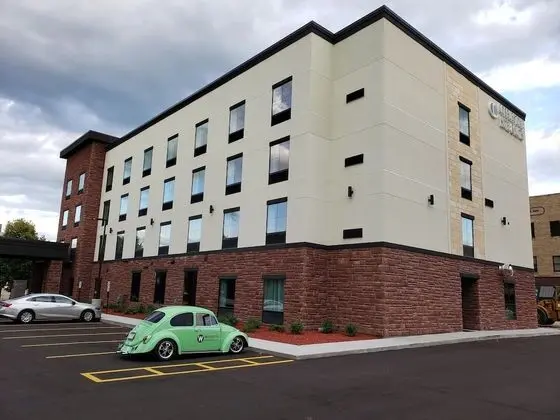 Cobblestone Hotel and Suites Janesville - Dış Mekan