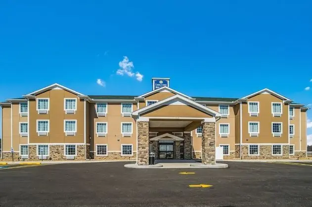 Cobblestone Hotel & Suites - Newport