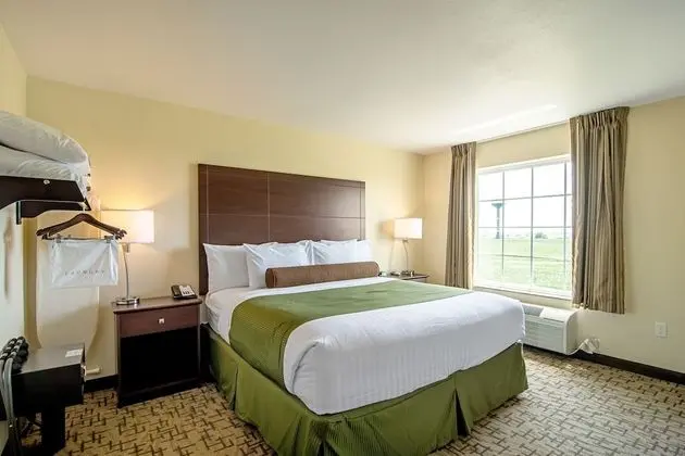 Cobblestone Hotel & Suites - Paxton - Oda