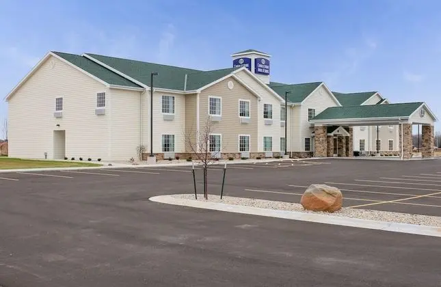 Cobblestone Hotel & Suites – Pulaski/Green Bay - Dış Mekan