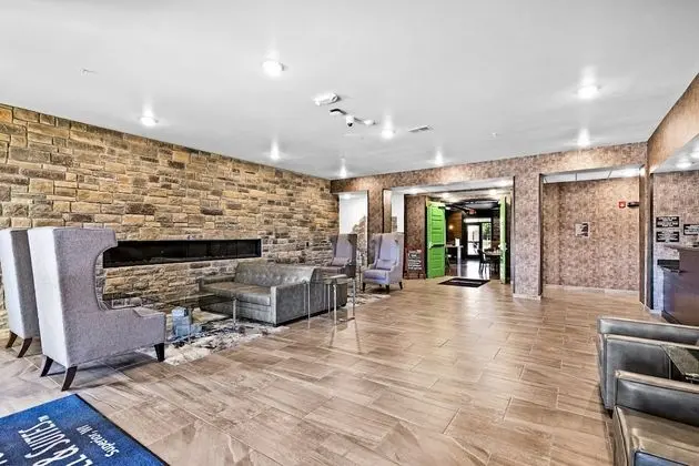 Cobblestone Hotel & Suites - Superior Duluth - Lobi