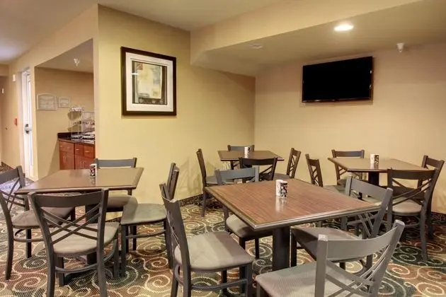 Cobblestone Hotel & Suites -- Waynesboro, PA - Yerinde Yemek