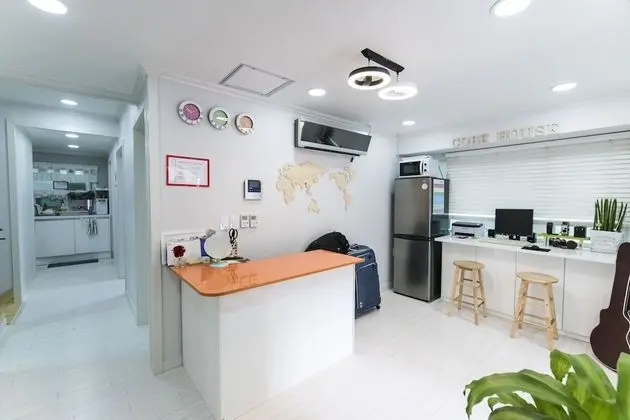 Cobe Guesthouse Dongdaemun - Hostel - Lobi