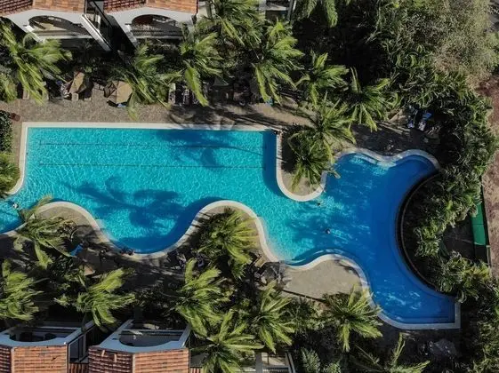 Coco Breeze Residence