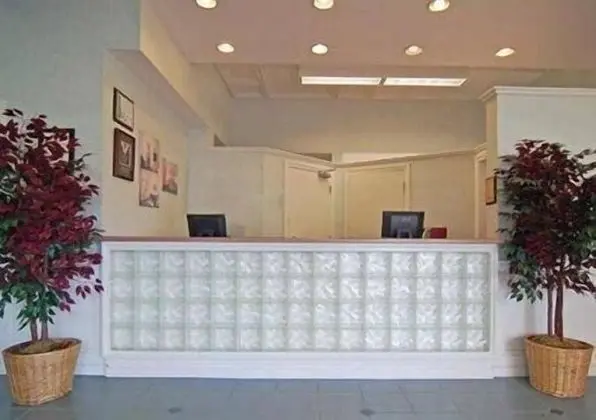 Cocoa Beach Suites - Lobi