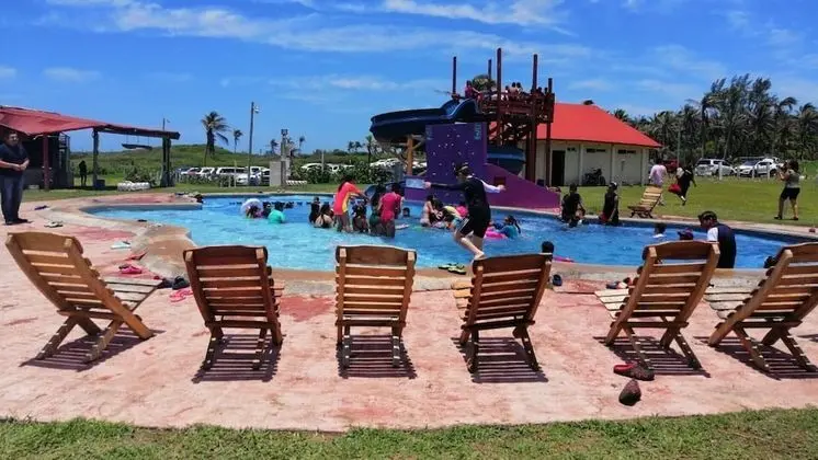 CocoAventura Cabanas y Club de Playa - Havuz