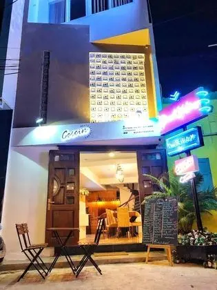 Cocoin Host & Snack Bar