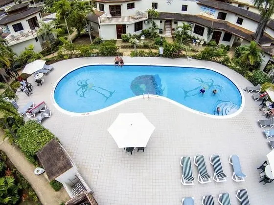 CocoLaPalm Seaside Resort - Havuz
