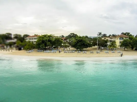 CocoLaPalm Seaside Resort - Plaj
