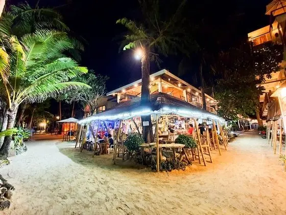 CocoLoco Boracay Beach Resort