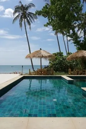 Coconut Bay Club Suite 201 - Havuz