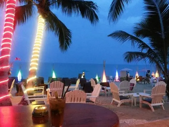 Coconut Beach Resort - Plaj