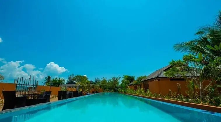 Coconut Beach Villa Langkawi - Havuz