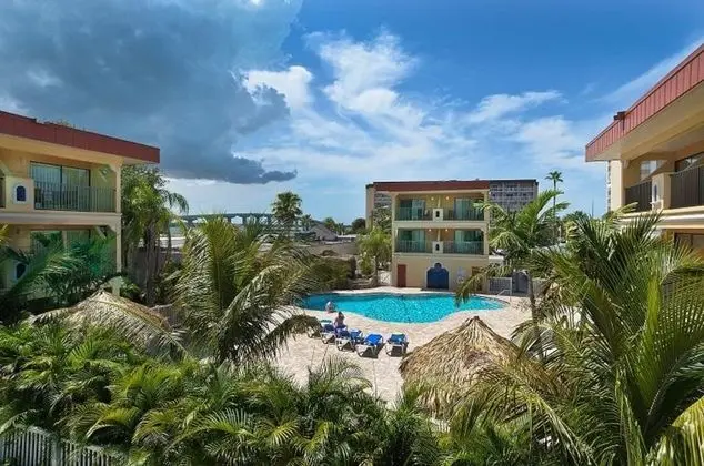 Coconut Cove Suites