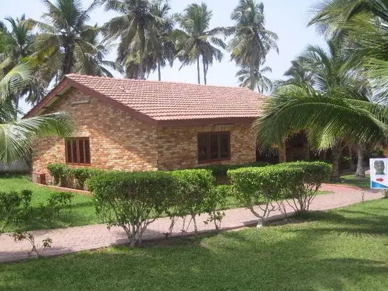 Coconut Grove Beach Resort