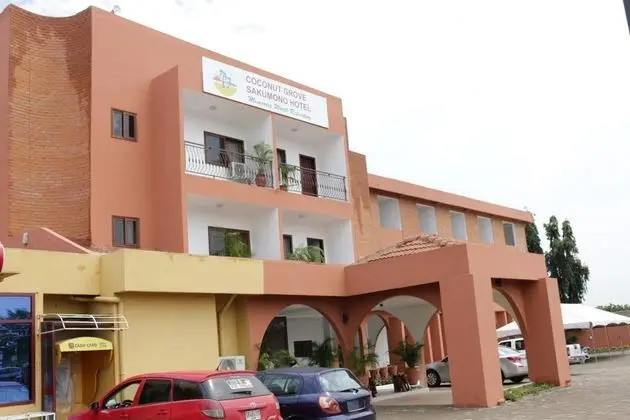 Coconut Grove Sakumono Hotel